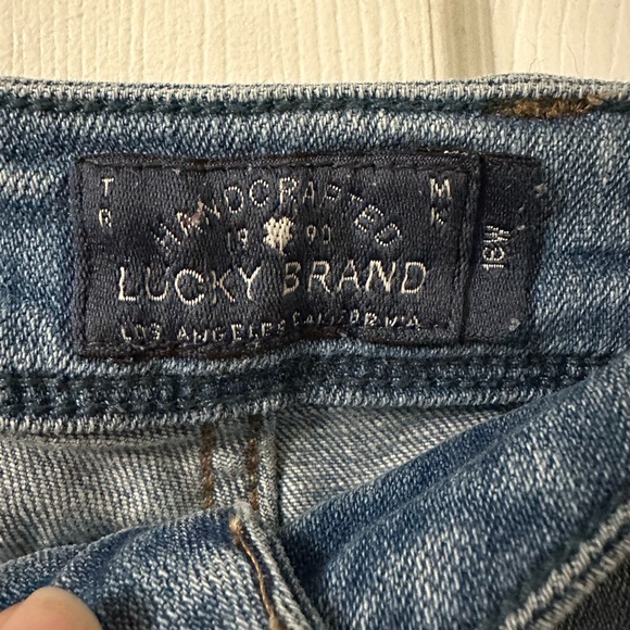 Lucky Brand Cropped Jeans - Picture 4 of 6